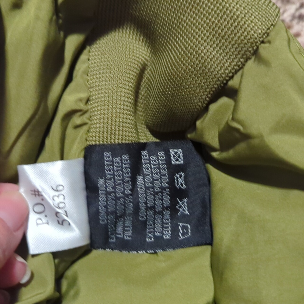 NWT Snobbish Collection Puffer Vest - Picture 4 of 4